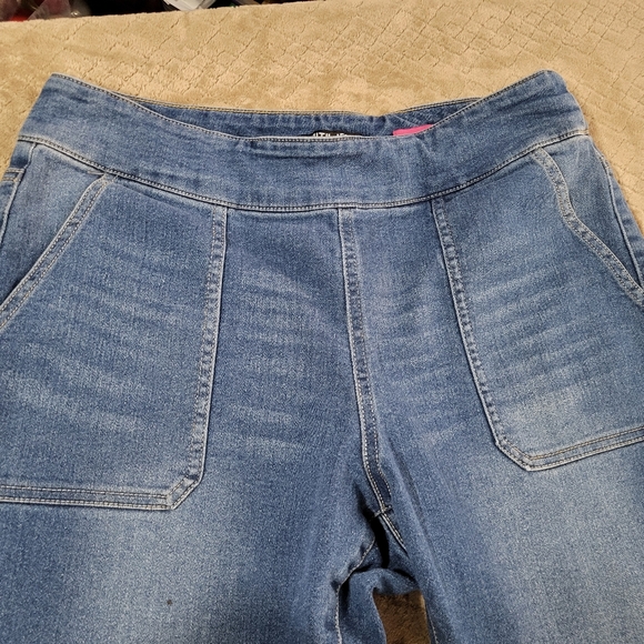 Womens Faith Jeans - Picture 6 of 7
